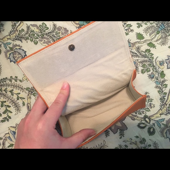 Tory Burch leather glasses case - Picture 3 of 7